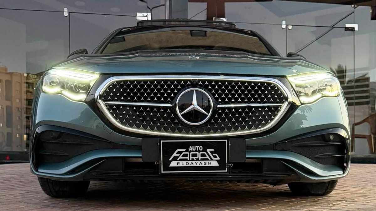Mercedes E200 automotive marketing case study by Omar Salama