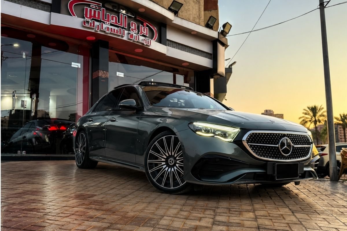 Mercedes E200 luxury sedan featured in an automotive lead generation campaign case study